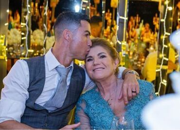 Cristiano Ronaldo le regala carro de lujo a su madre por su cumpleaños