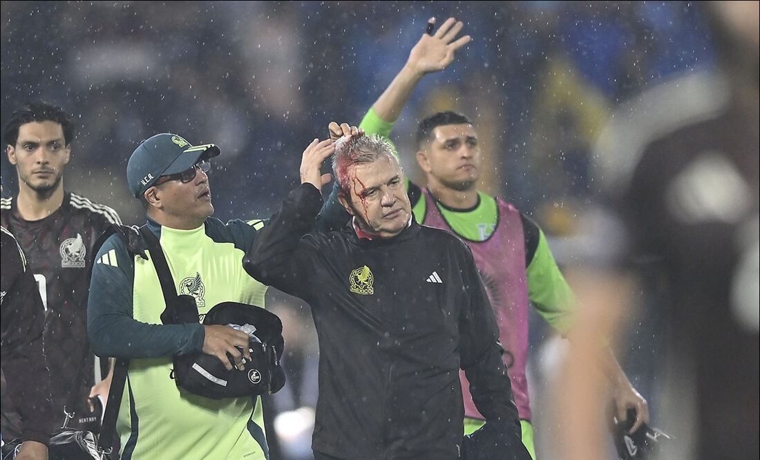 Javier Aguirre se sinceró tras la agresión que sufrió en la caída de la Selección Mexicana contra Honduras / FOTO: Imago7
