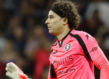 Guillermo Ochoa tiene un nuevo apodo en la Serie A ¿cómo lo bautizaron?