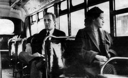 Rosa Parks, la mujer de color que se cansó de ceder ante los blancos 