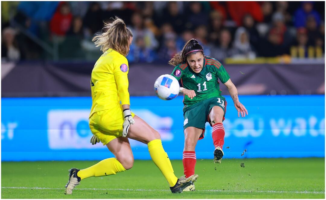 Lizbeth Ovalle anotando gol ante Estados Unidos / FOTO: Imago7