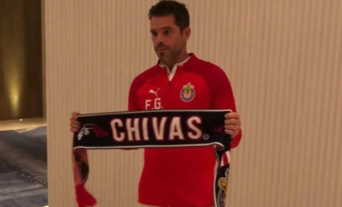 Fernando Gago, a falta de su presentación oficial, ya luce los colores de las Chivas. vero_laffitteok