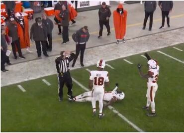 VIDEO: Jugador de los Browns de Cleveland se convulsiona durante el partido frente a Jets