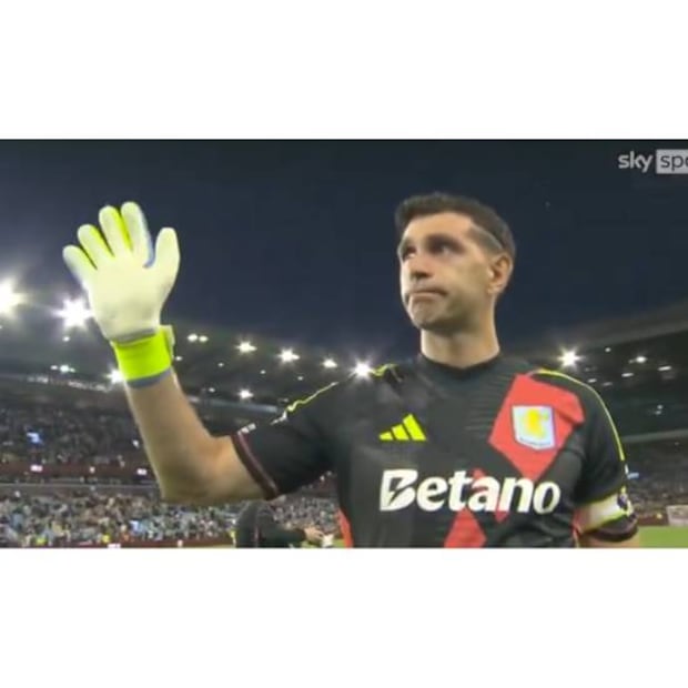 Dibu Martínez ya no entra en planes del Aston Villa y deberá buscar nuevo equipo. Foto: Especial