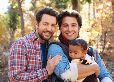 La lista de países donde las parejas homosexuales SÍ pueden adoptar