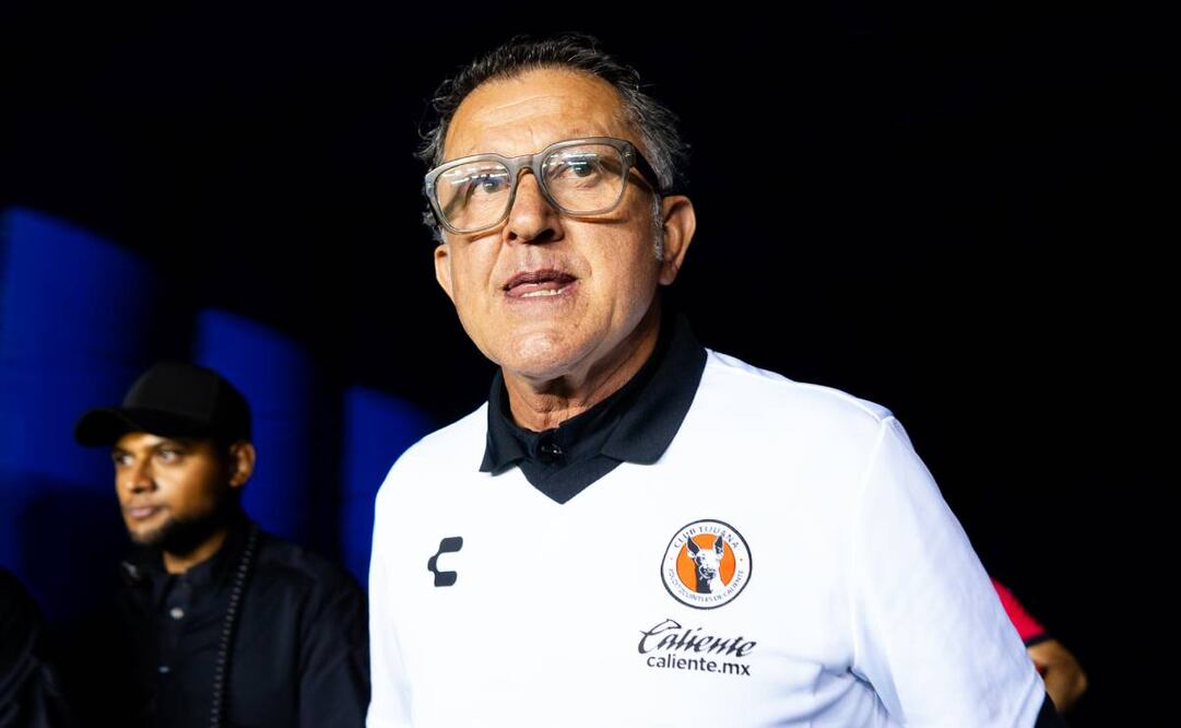 Cuatro partidos estará en la congeladora el técnico de los Xolos. Foto: Imago7.