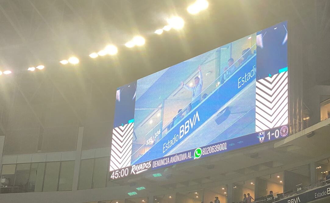 Mario Kempes en el Estadio BBVA para el Rayados vs Inter de Miami / FOTO: Nicolás Schiller / EL UNIVERSAL