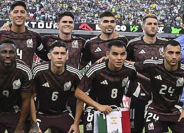 ¡Epic fail! Johan Vásquez jugó contra Brasil con una playera mal hecha ¿Acaso era pirata?