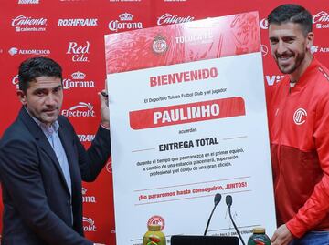 Toluca presenta oficialmente a su delantero Paulinho para el Apertura 2024