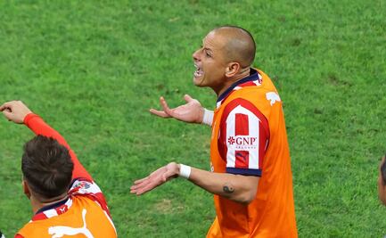 Chicharito Hernández rompe el silencio tras la eliminación del Guadalajara