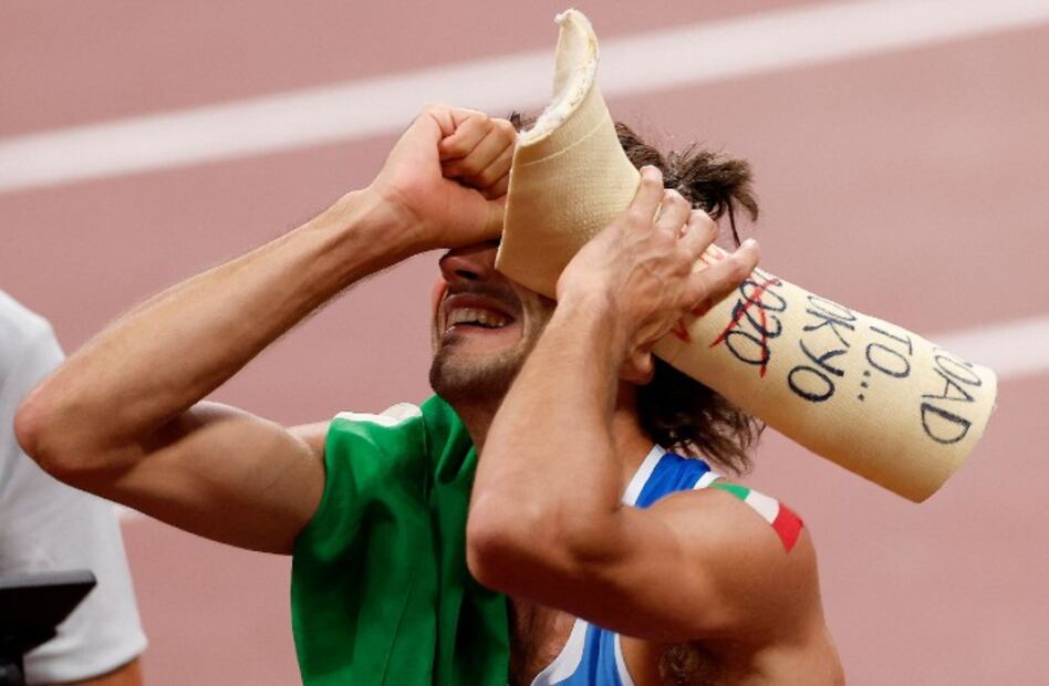 Atletas comparten medalla de oro, el momento más emotivo de Tokio2020