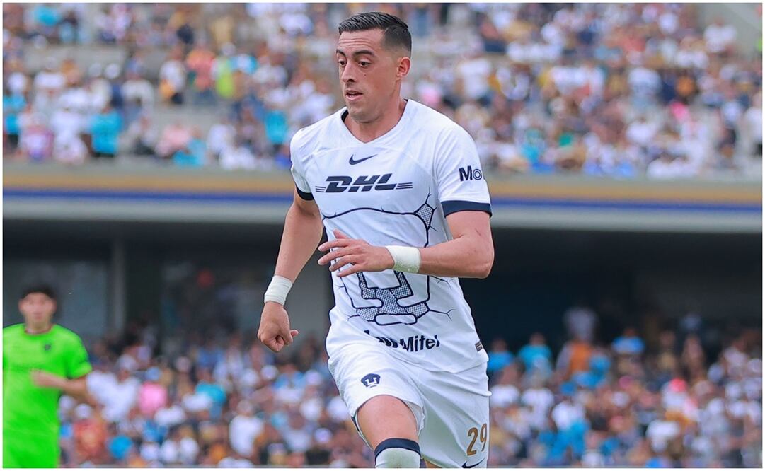 Rogelio Funes Mori jugando con Pumas - Foto: Imago7