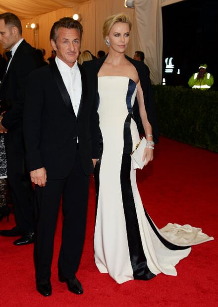 Charlize Theron, la mujer a la que NO valoró Sean Penn