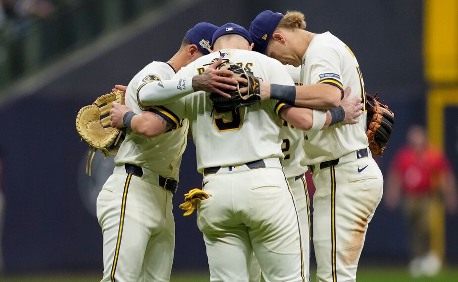 Milwaukee Brewers triunfan ante los Tamba Bay Rays en el Juego 1 de la Serie Mundial - Foto: AP