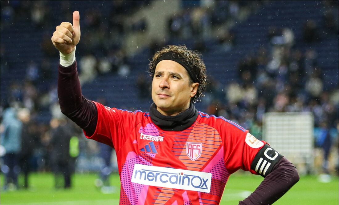 Guillermo Ochoa recibió alarmante goliza en Portugal y se aproxima a su cuarto descenso en Europa / FOTO: @afs_viladasaves