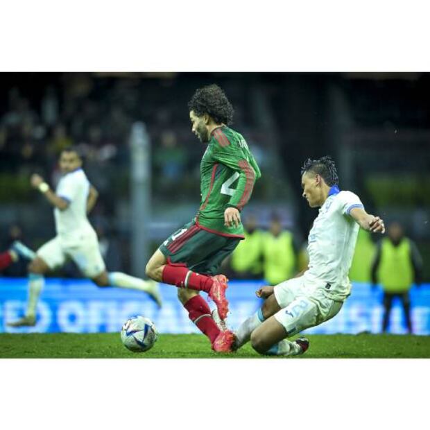 El Chino Huerta repitió dos veces su penalti en el último juego ante Honduras. Foto: Imago7