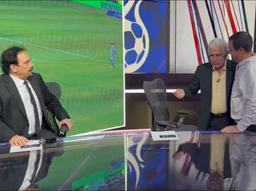 'Tuca' Ferretti le falta al respeto a Hugo Sánchez delante de André Jardine: "Es un 'hincha pe...'"