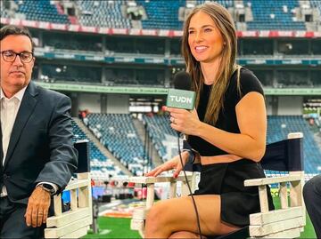 Narrador de Televisa es reventando en redes sociales por mirar indebidamente a su compañera