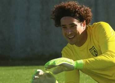 Guillermo Ochoa no fue ni a la banca en la derrota del AVS en la Copa de Portugal