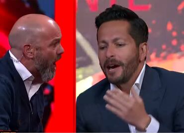 Luis García explotó contra el Warrior, avienta la taza y deja la mesa por culpa del León