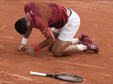 Novak Djokovic se retira de Roland Garros por una terrible lesión