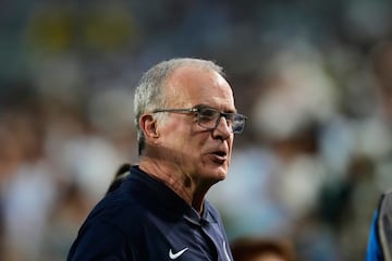 Bielsa aplaude la hospitalidad de Playa del Carmen, donde Uruguay tiene su base de entrenamiento