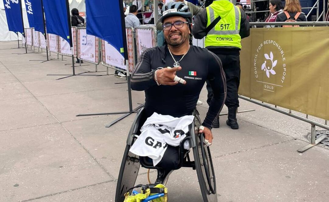 El paratleta mexicano consiguió detener el cronómetro en 1:34:14. Foto: Especial.