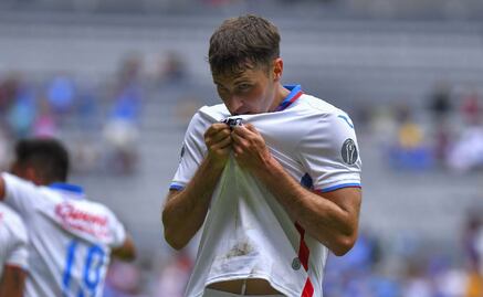 Santiago Giménez está en México y podría asistir a la Final para apoyar a Cruz Azul ante América
