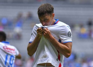 Santiago Giménez está en México y podría asistir a la Final para apoyar a Cruz Azul ante América
