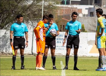 La Federación Mexicana de Futbol castiga a otros dos jugadores de inferiores por apuestas