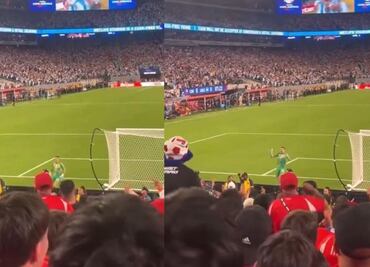 VIDEO: "Dibu" Martínez "provoca" a la afición de Chile, durante la Copa América