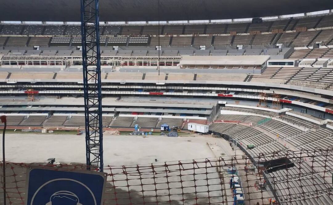 Inició la colocación de las nuevas butacas en el remodelado Estadio Azteca. Foto: mariogomez1052