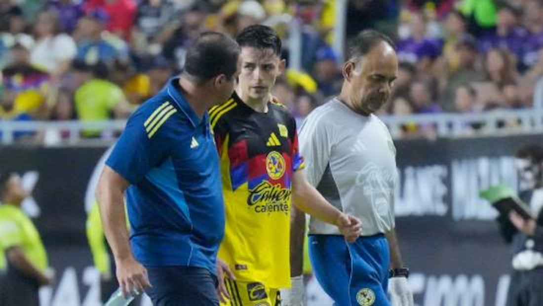 Álvaro Fidalgo encendió las alarmas en América tras salir lesionado ante Mazatlán. Foto: Imago7