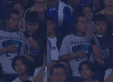 ¡Provechito! Un aficionado de los Pumas fue captado mientras hacia un 'Joachim Löw'