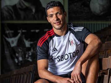 ¡Se acabó la paciencia! Fulham ya tiene al reemplazo de Raúl Jiménez en la delantera