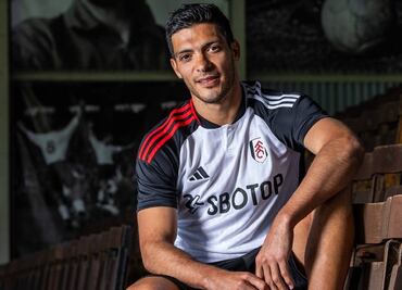 ¡Se acabó la paciencia! Fulham ya tiene al reemplazo de Raúl Jiménez en la delantera