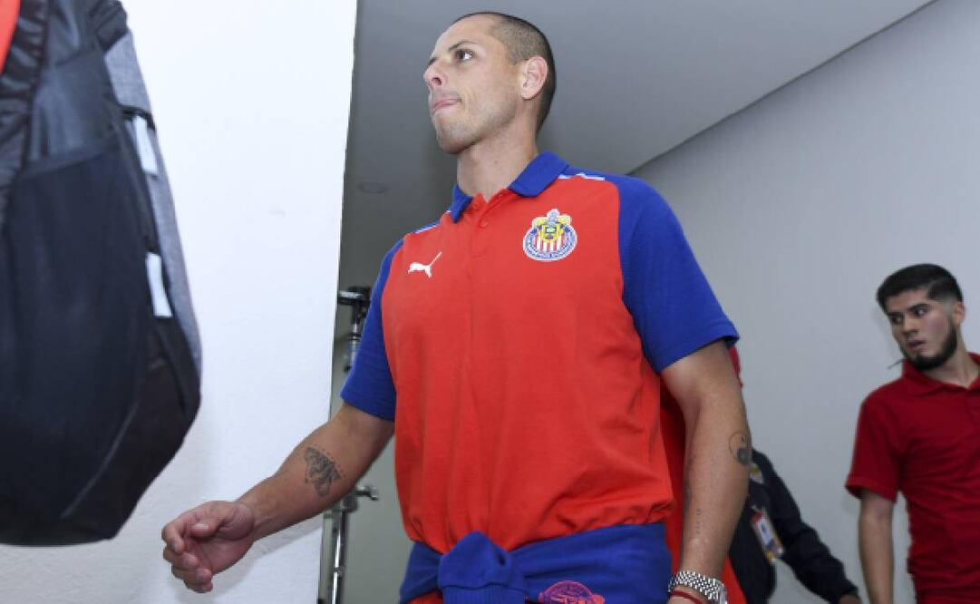 Chicharito Hernández recién llegó a las Chivas para reforzarlas. Foto: Imago7