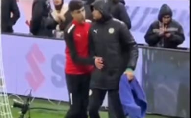 Incidente con toalla en Copa Africana transforma al arquero suplente de Senegal en héroe nacional