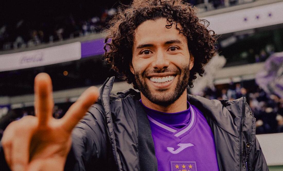 Chino Huerta tuvo una destacada actuación en la victoria del su equipo. Foto: @rscanderlecht.