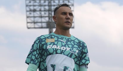 Keylor Navas piensa en vencer al Cruz Azul para salir del bache