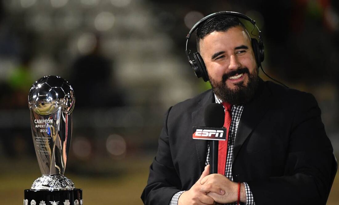 Álvaro Morales se ganó un nuevo enemigo que pide que lo corran de México. Foto: Imago7