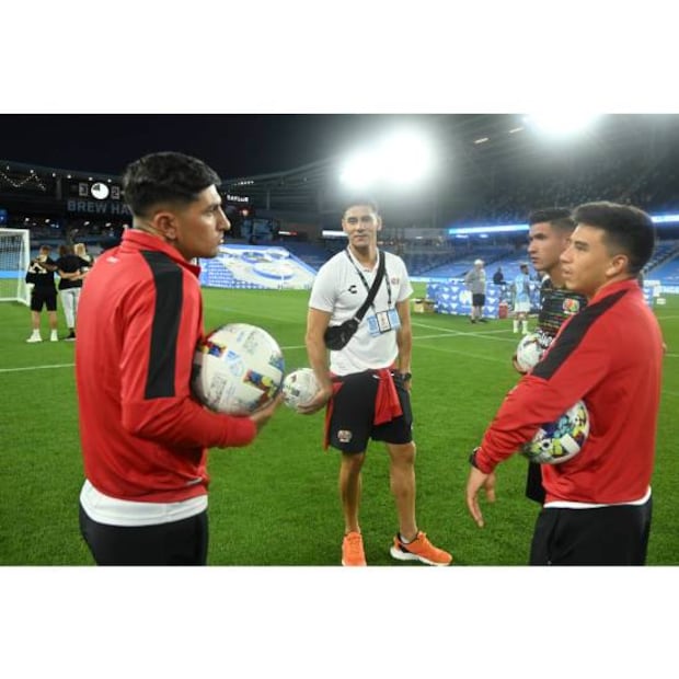Pocho Guzmán y Nene Beltrán estarían cerca de salir de Chivas para ir a los equipos de Grupo Pachuca. Foto: Imago7