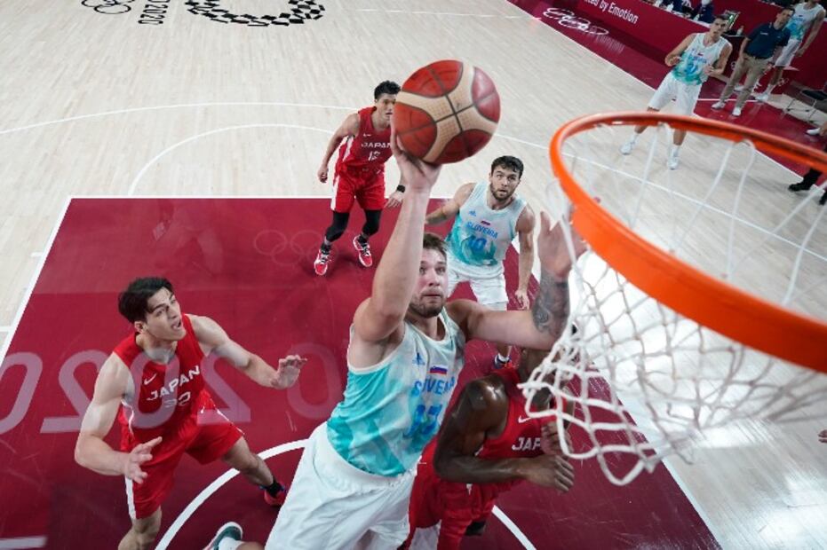 Basquetbolistas organizaron fiesta en la Villa Olímpica con vodka
