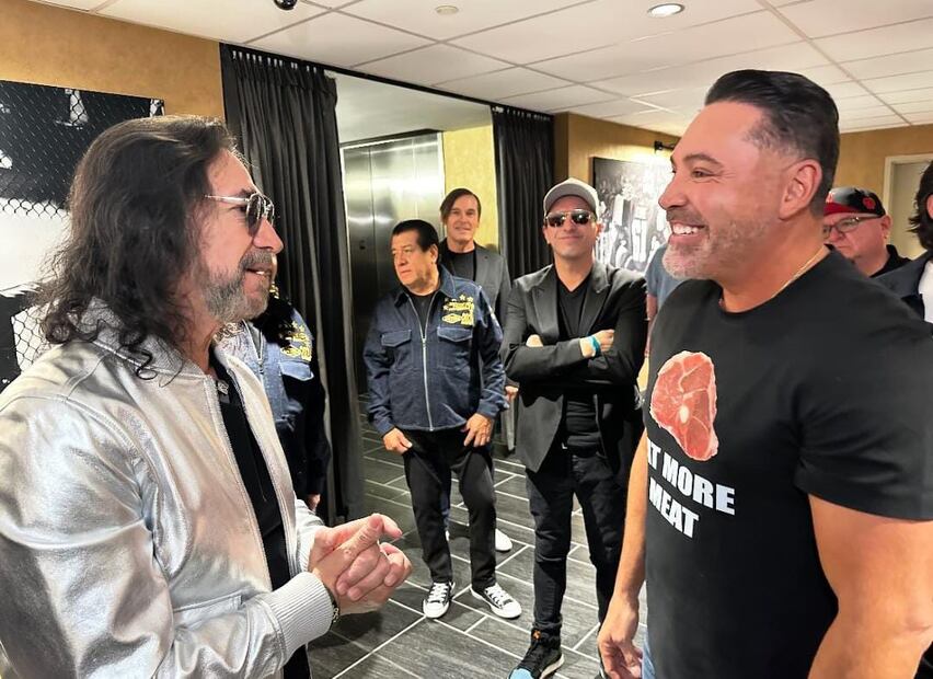 El Buki y Óscar de la Hoya / FOTO: Arturo Sanguino
