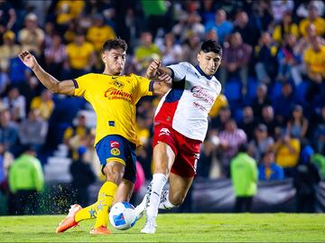 Alan Pulido da la cara por el Rebaño y manda un mensaje a la afición: "estamos muy apenados"