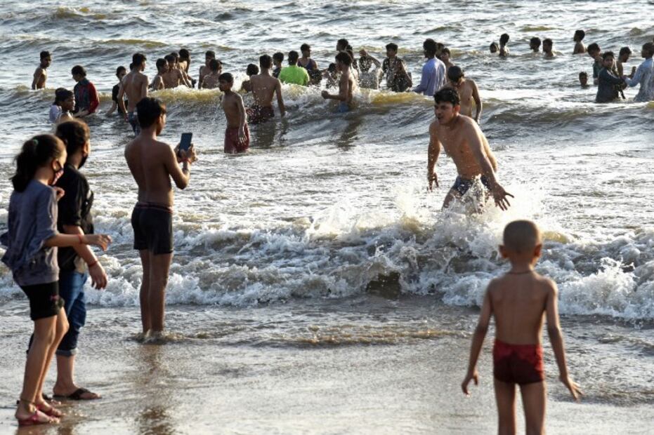 10 fotos de las playas del mundo ante la tercera ola de Covid-19