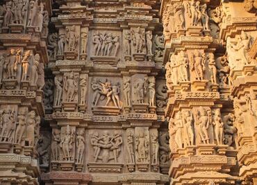 El Kamasutra en las paredes de los templos hindúes de Khajuraho