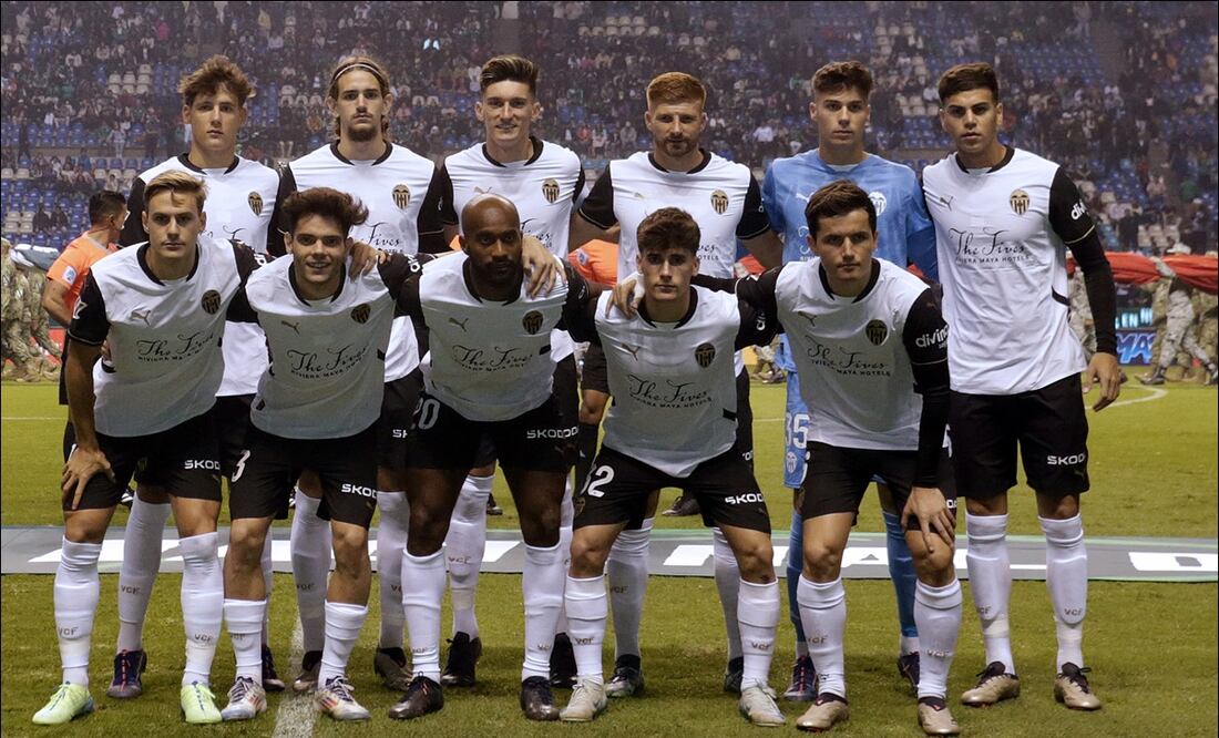 Equipo del Valencia que viajó a Puebla para enfrentar a la Selección Mexicana. FOTO: Imago7