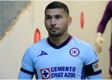 Juan Escobar tendría ofertas del futbol de España, asegura su representante