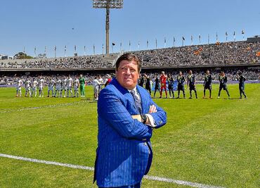 El Piojo Herrera lanzó un dardo contra la afición auriazul: "Me tocó ser papá de Pumas"